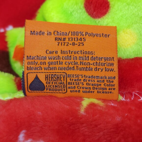 ReeseS Christmas Oversized Plush Throw Blanket 60" X 70" Holiday Decor - Picture 8 of 9